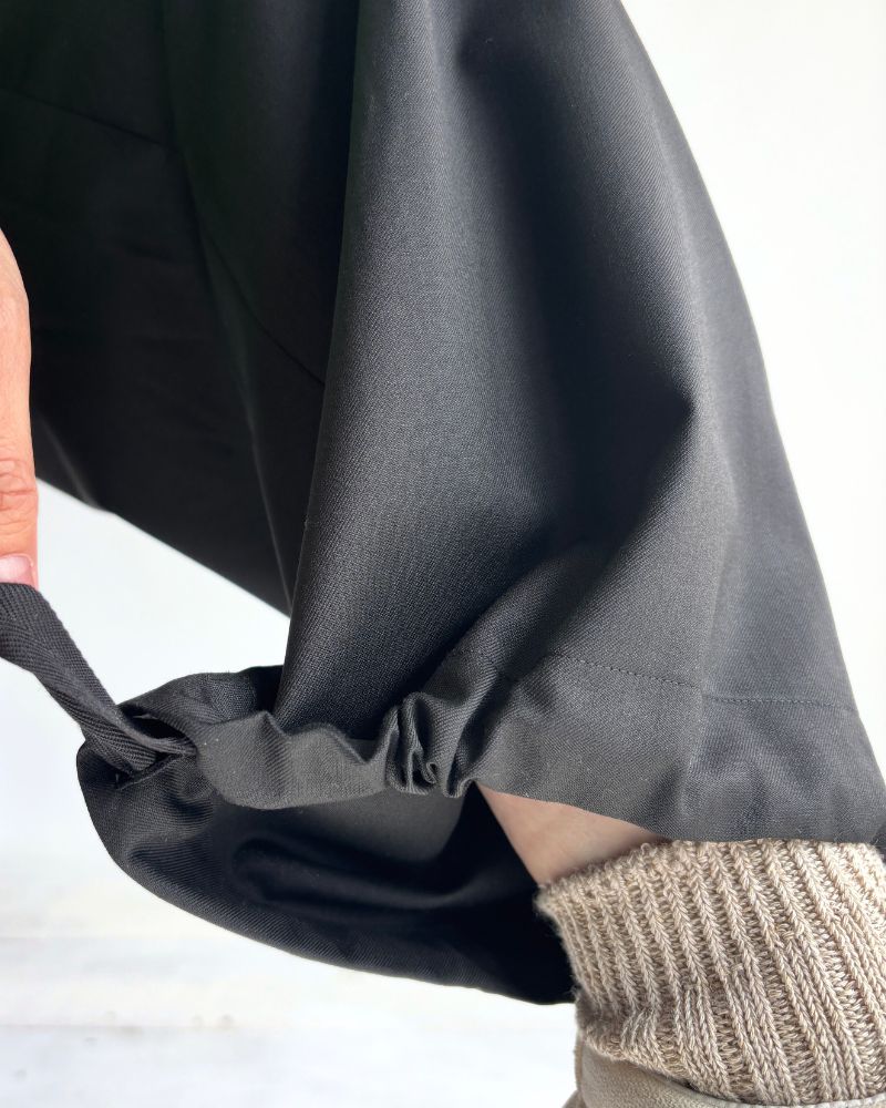 CLOVER-TRO Cargo Pants in Black