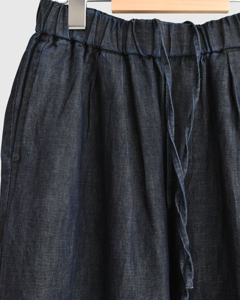 COTTON/LINEN DENIM 2TUCK TAPERED EASY PANTS in Navy