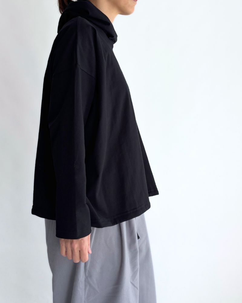Drawstring Hoodie Pullover in Black