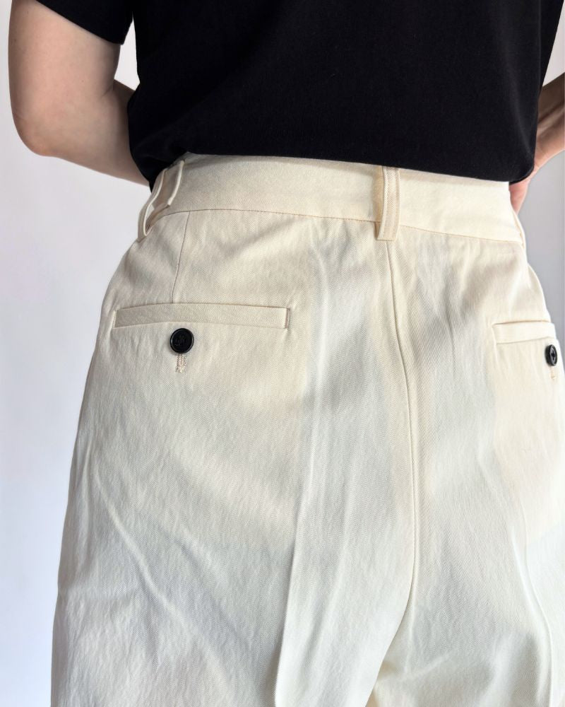 KARL-CHINO Center Press Pants in OffWhite