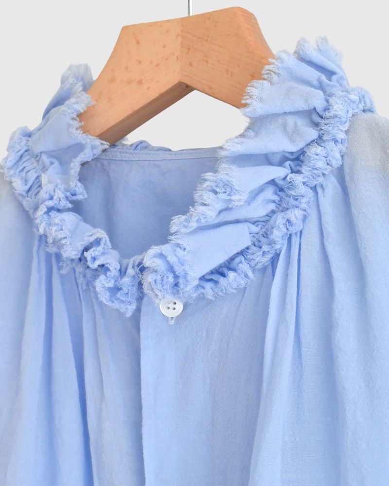 Sleeveless Frill blouse in Blue