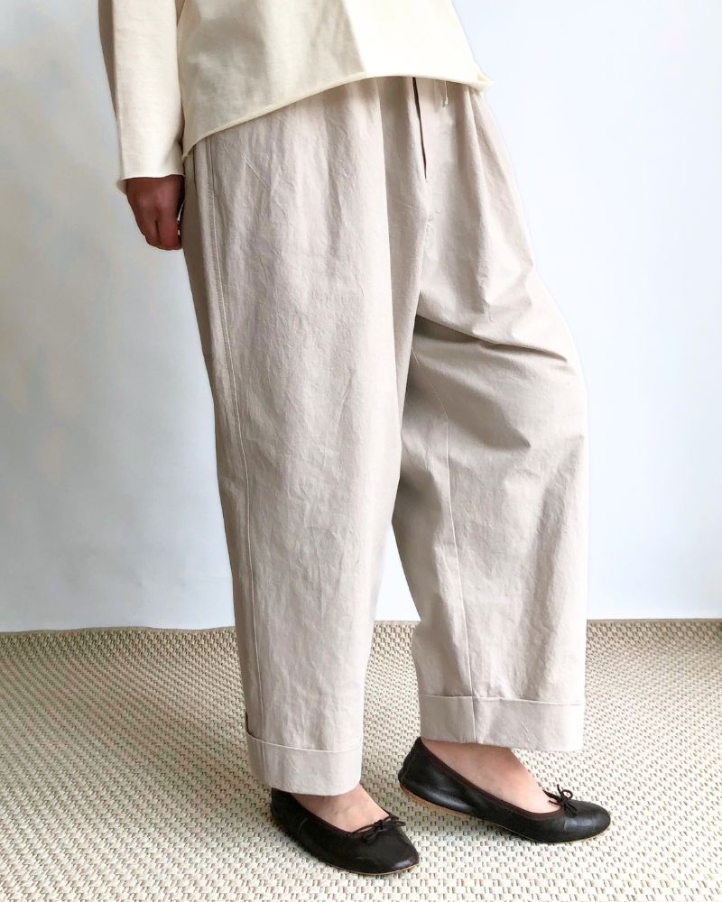 Easy Tapered Pants in Beige