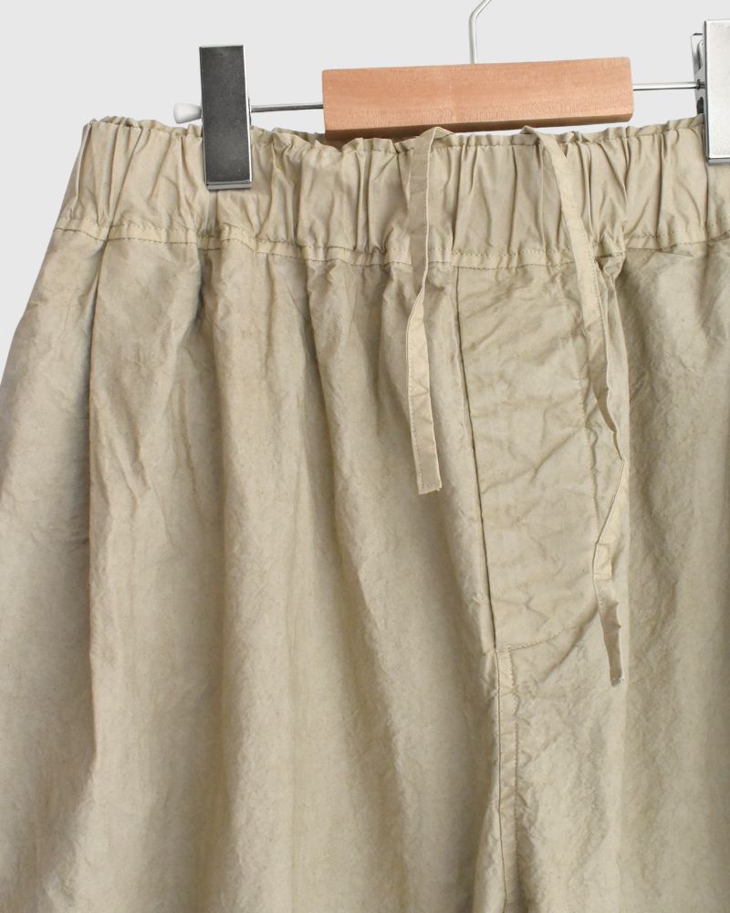 Garment dyed pants in Beige