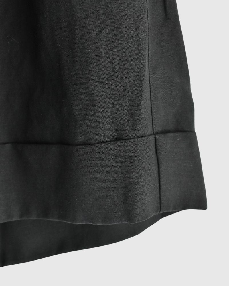 Wide Tuck Shorts in Black