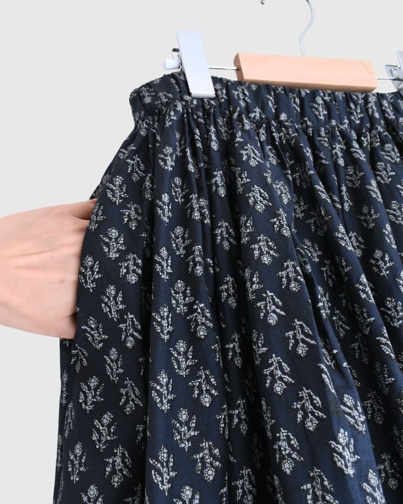 RAJASTAN TUCK GATHERED SKIRT WITH LINING in Navy