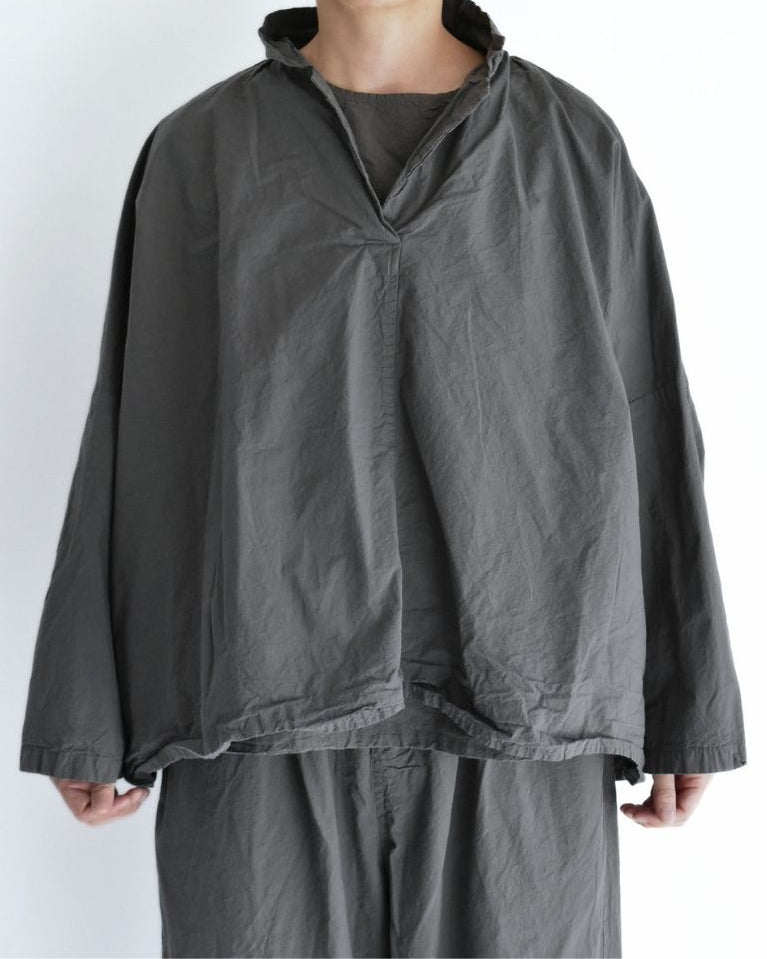 Shrink Open Collar Pullover Shirt in Gray