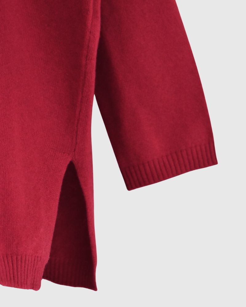 PLAIN STITCH DROP SHOULDER POLO NECK WITH SLIT in Red