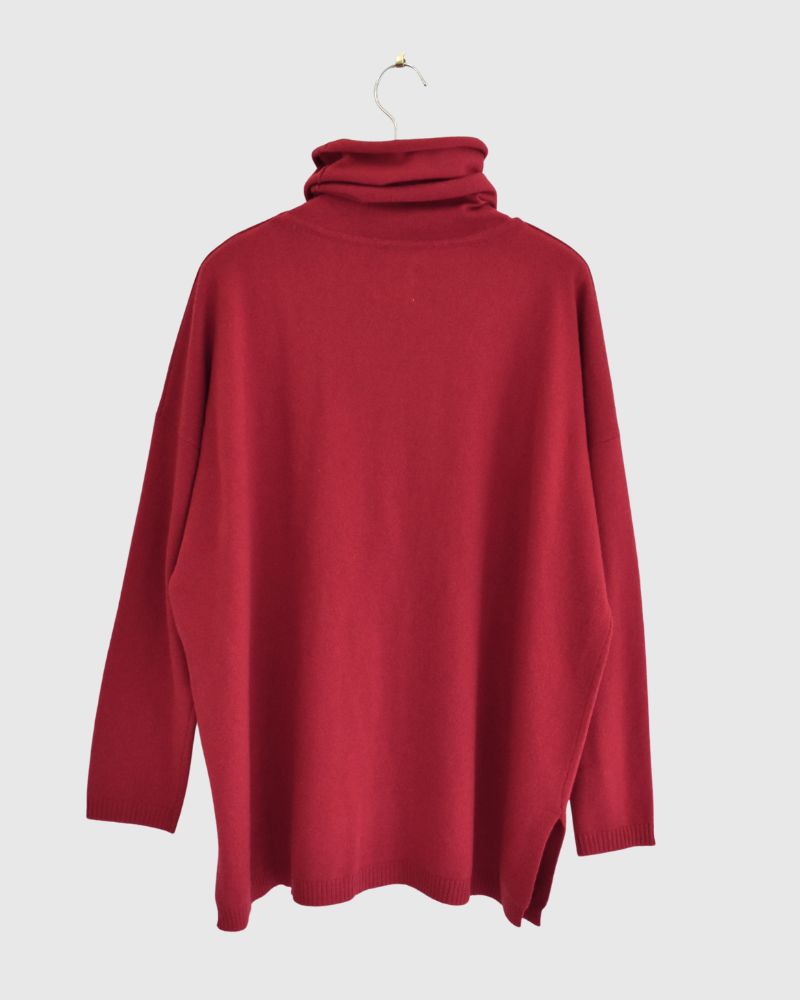 PLAIN STITCH DROP SHOULDER POLO NECK WITH SLIT in Red