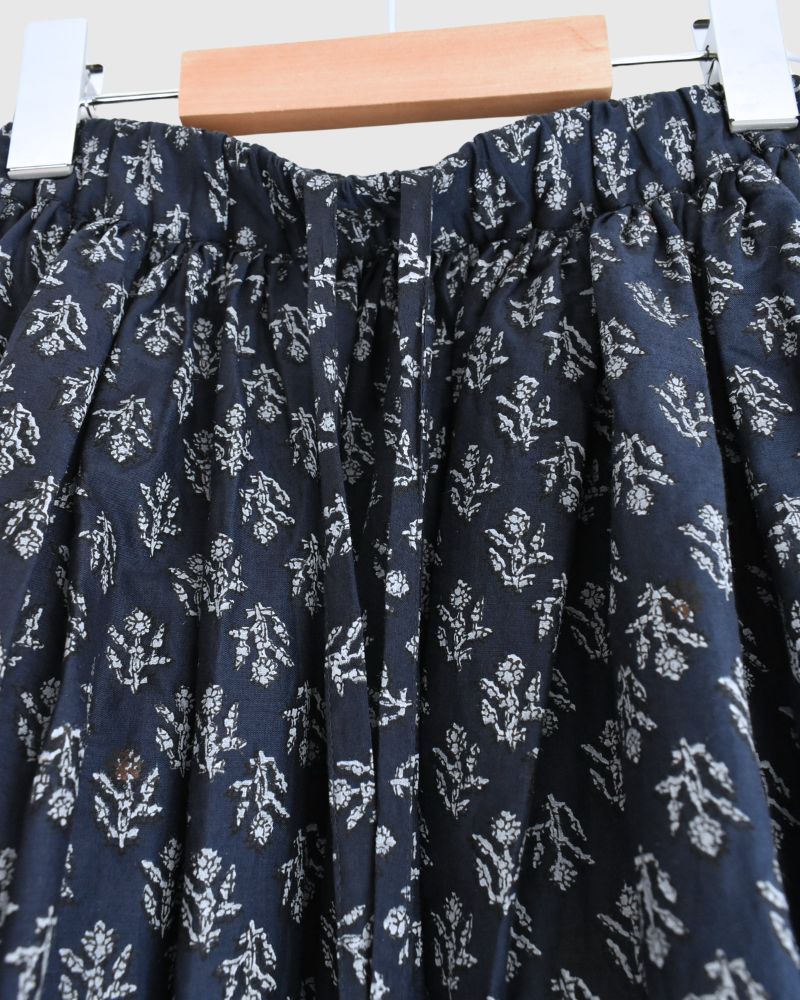 RAJASTAN TUCK GATHERED SKIRT WITH LINING in Navy