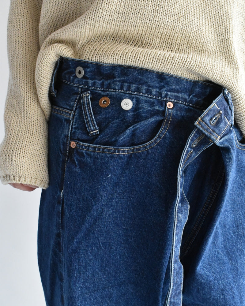 Selvedge Denim Asymmetric Tuck Pants in Blue