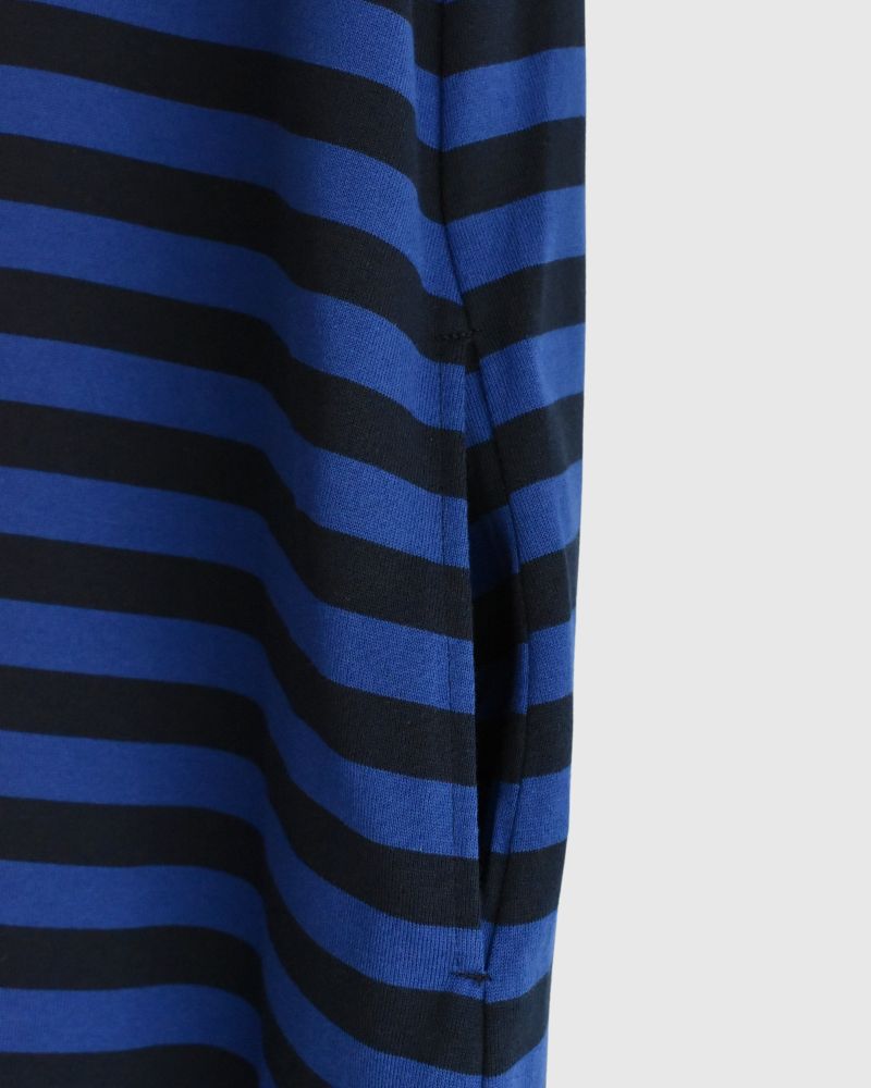 Sleeveless dress in Blue/Navy