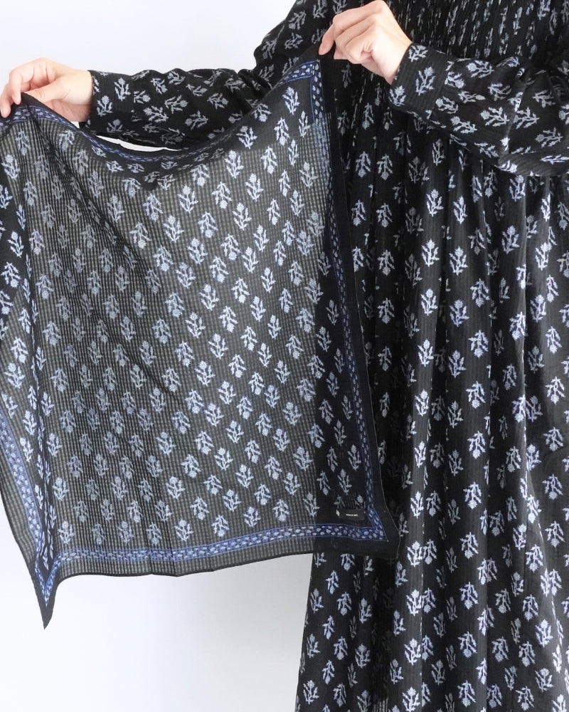 SCARF in Black