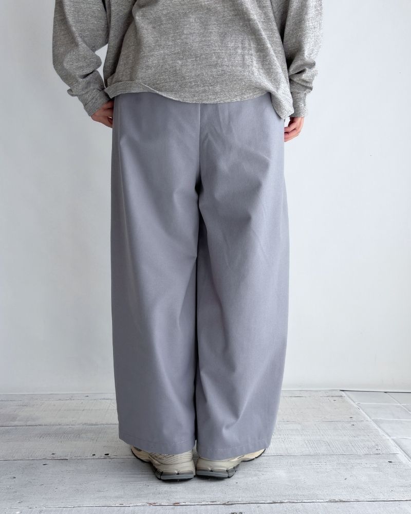 Tuck design pants 'REDI' in LightGray
