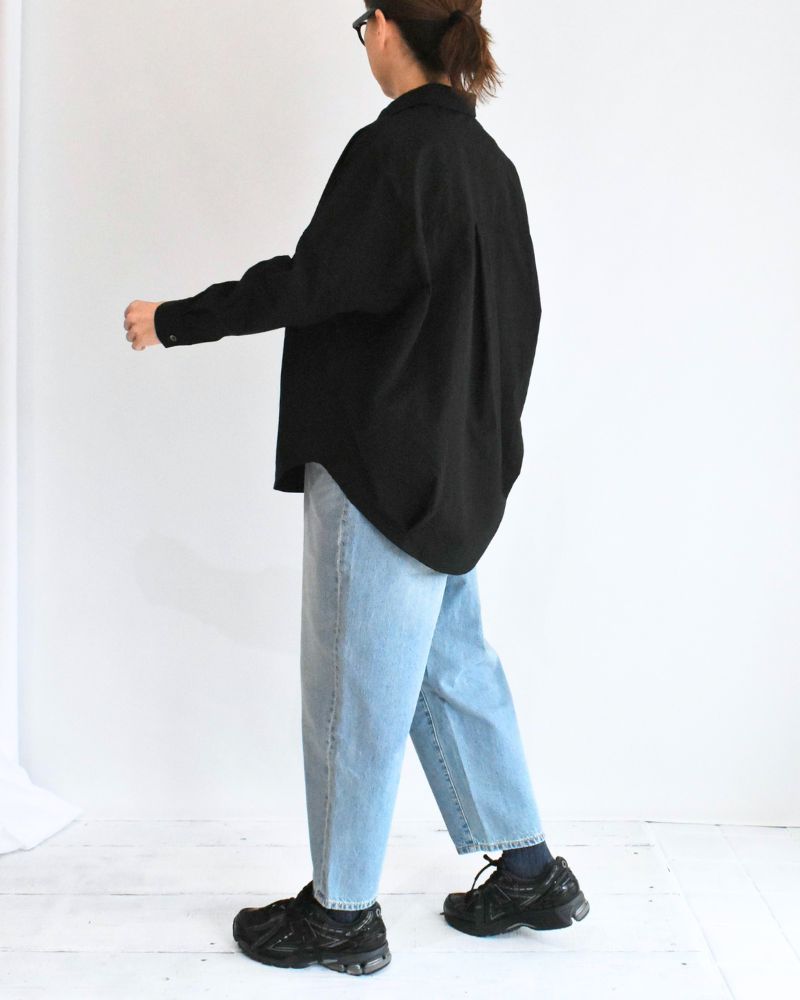 Tuck Cocoon Shirt in Black