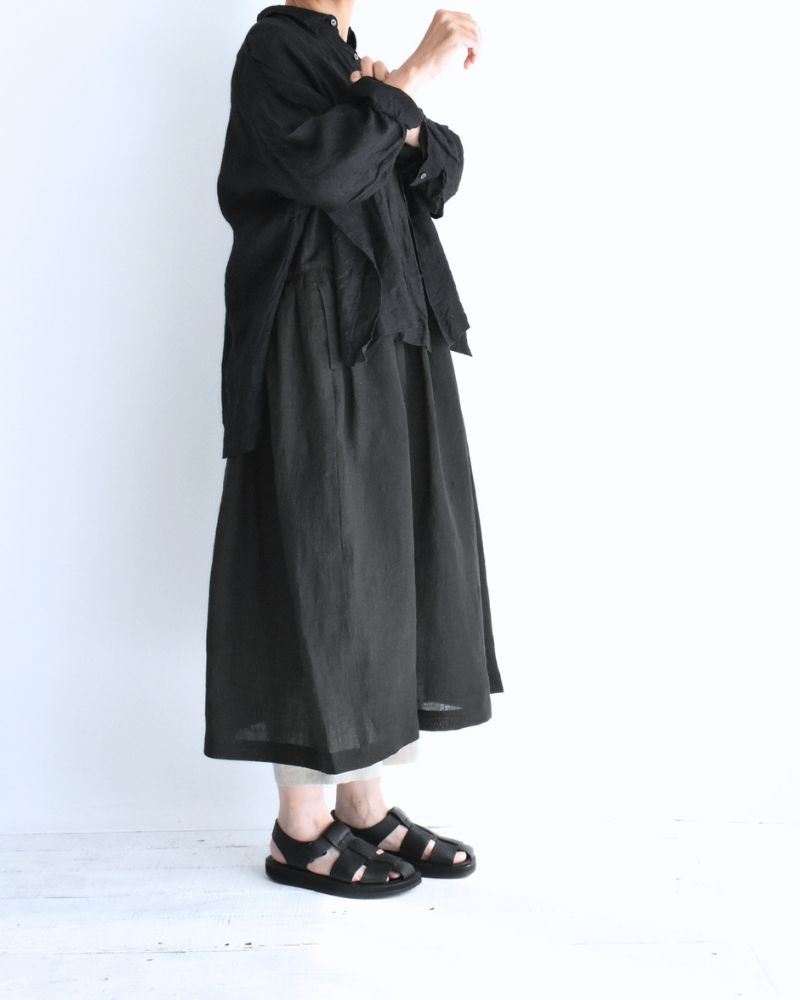 Sleeveless Gathered Dress (LINEN) in Black