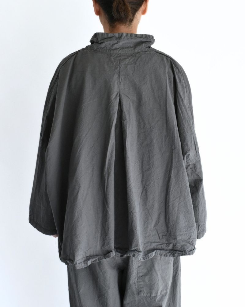 Shrink Open Collar Pullover Shirt in Gray