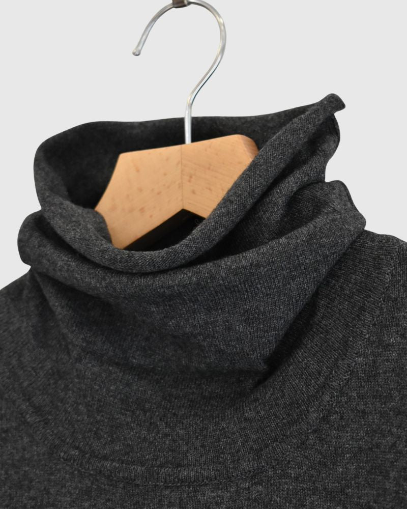 PLAIN STITCH DROP SHOULDER POLO NECK WITH SLIT in Charcoal