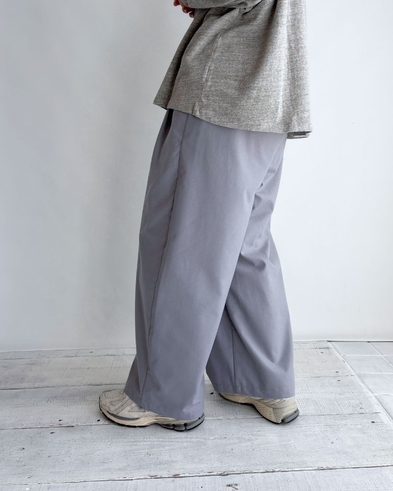Tuck design pants 'REDI' in LightGray