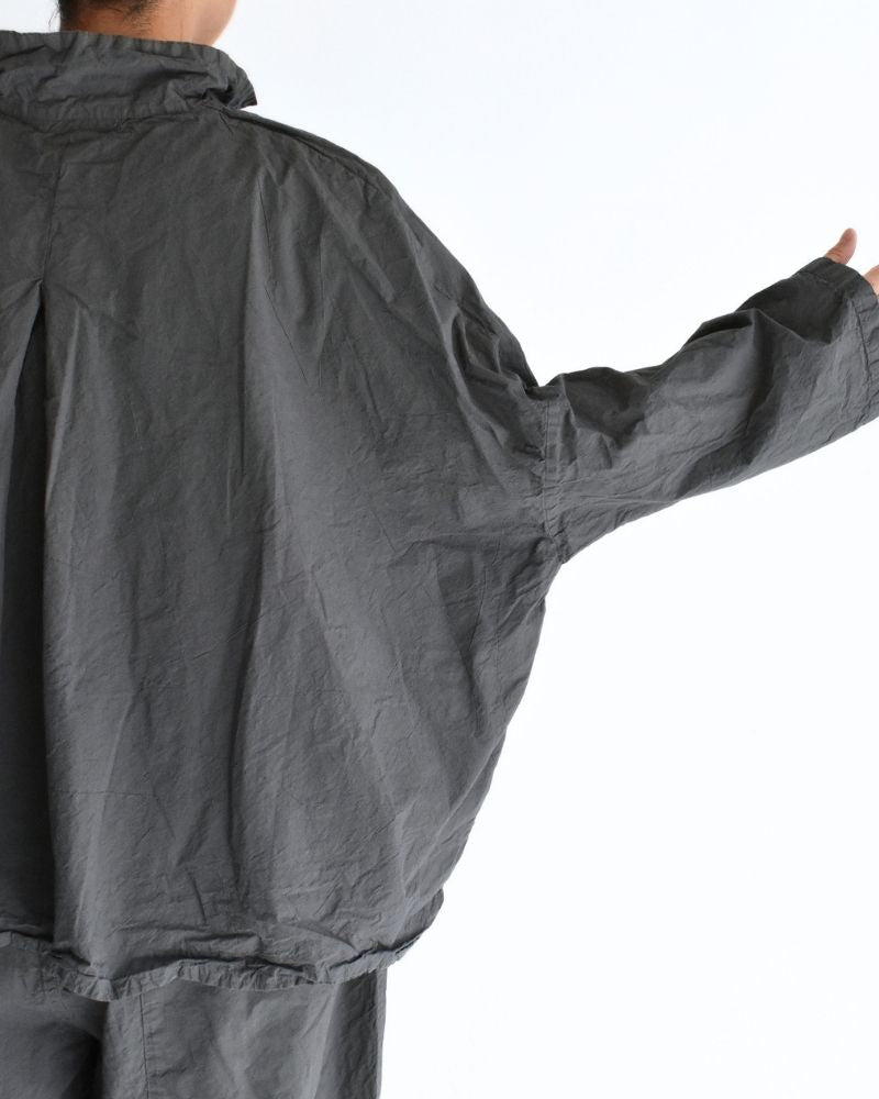 Shrink Open Collar Pullover Shirt in Gray