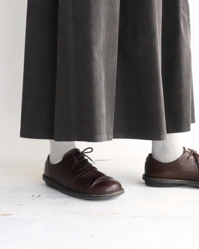 Easy Tuck Skirt (Corduroy) in Brown