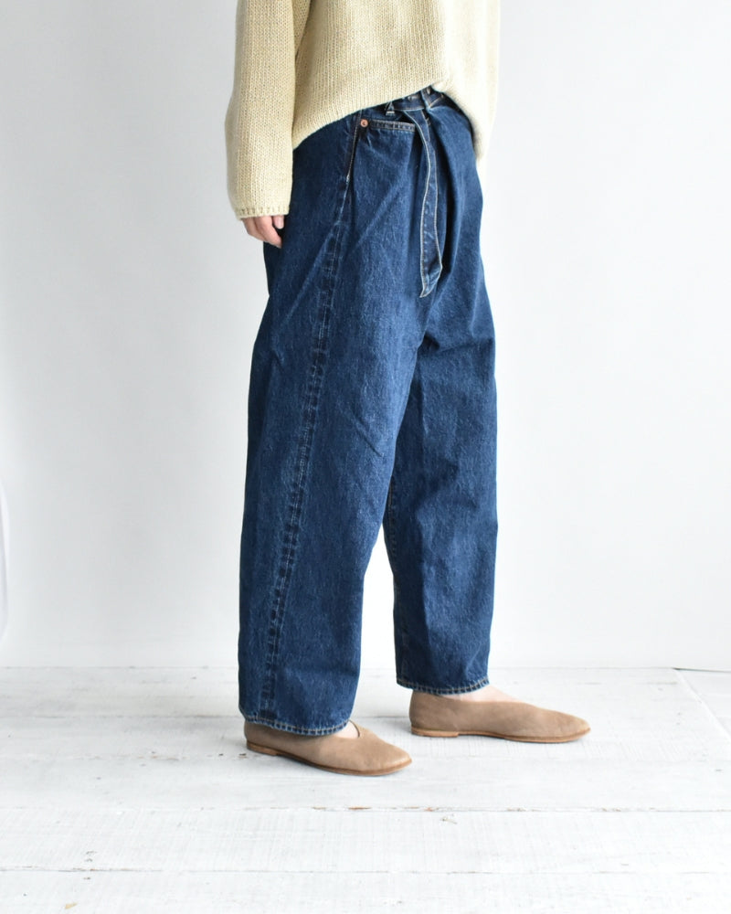 Selvedge Denim Asymmetric Tuck Pants in Blue