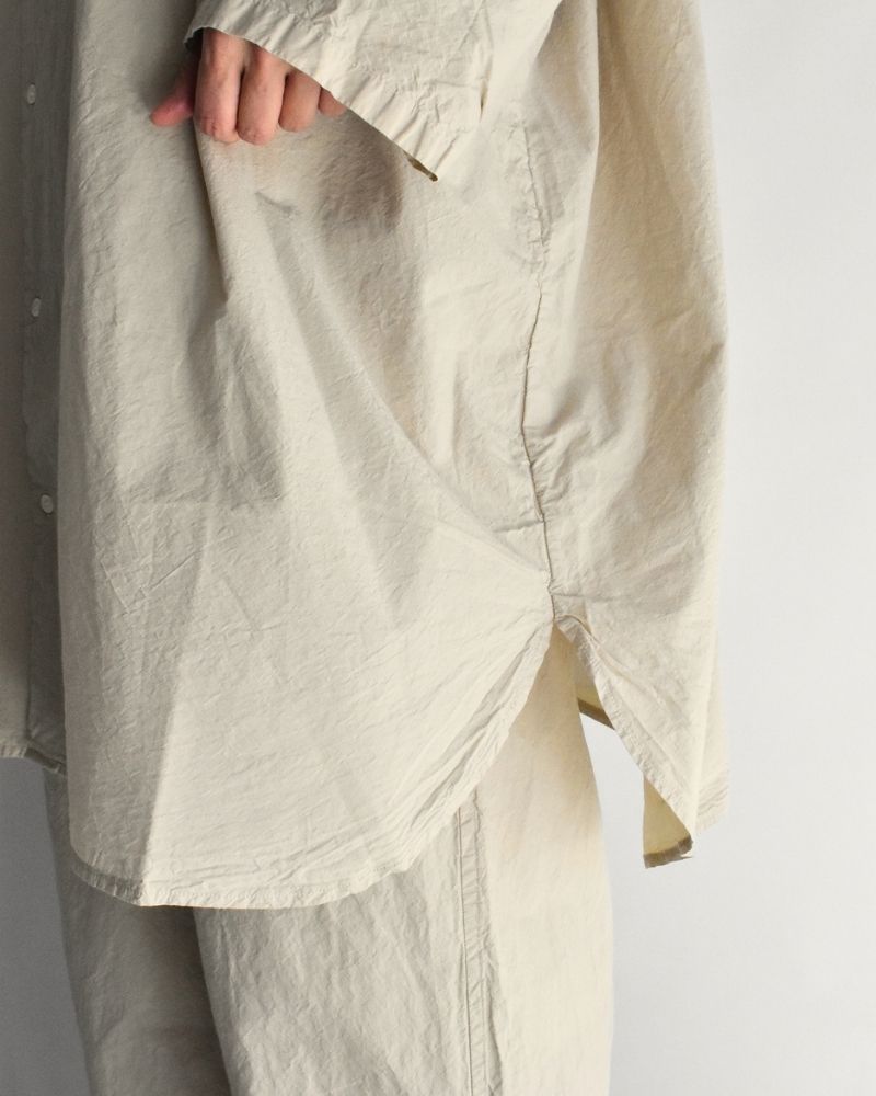 Shrink Open Collar Long Shirt in Beige