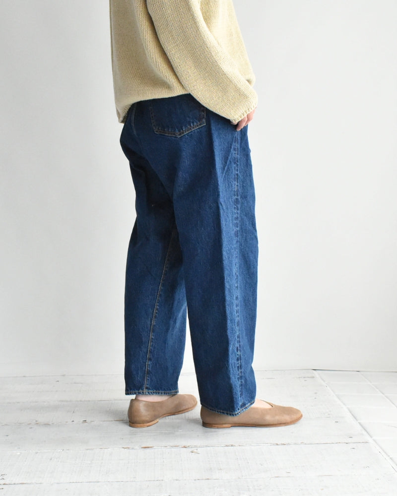 Selvedge Denim Asymmetric Tuck Pants in Blue