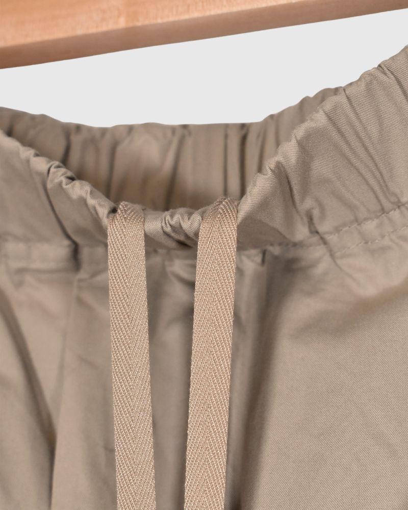 Tapered pants in Beige