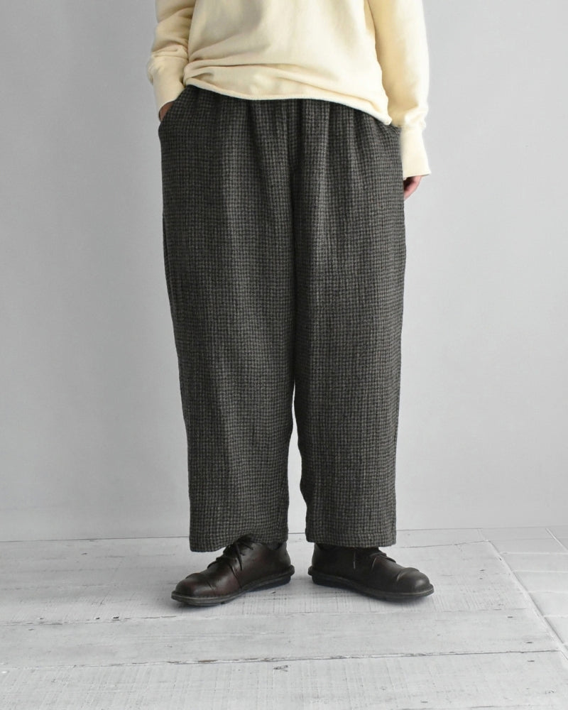 Wool Gauze Houndstooth Pants in Mocha