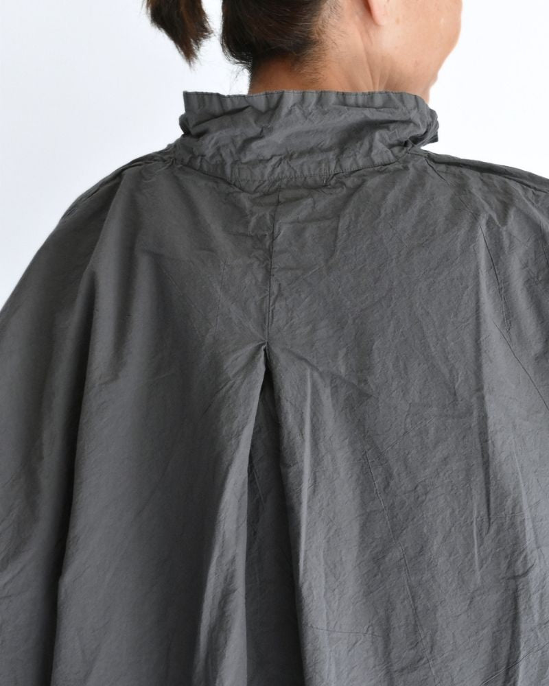 Shrink Open Collar Pullover Shirt in Gray