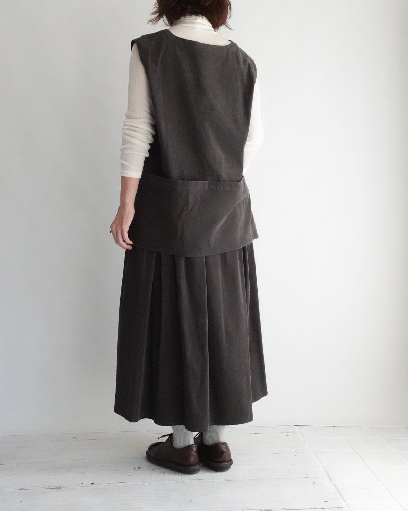 Easy Tuck Skirt (Corduroy) in Brown