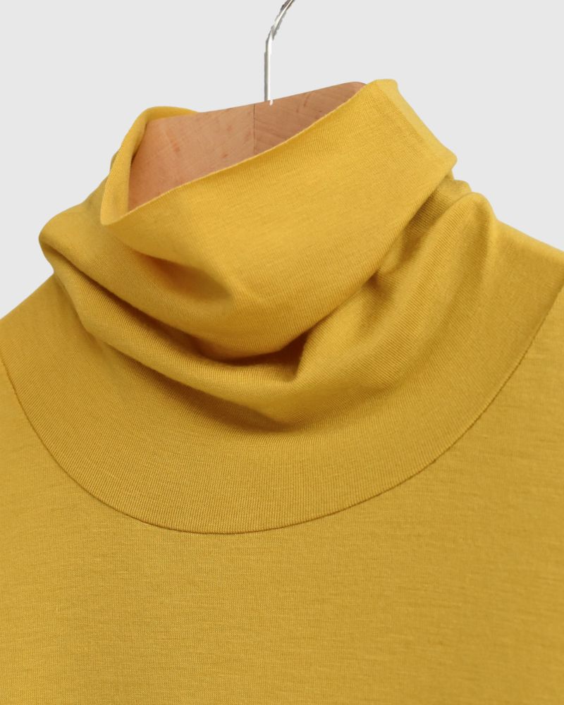 Turtleneck Pullover in Yamabuki