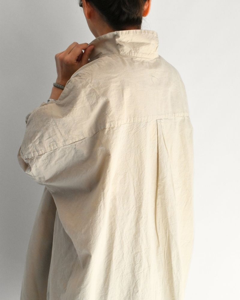 Shrink Open Collar Long Shirt in Beige