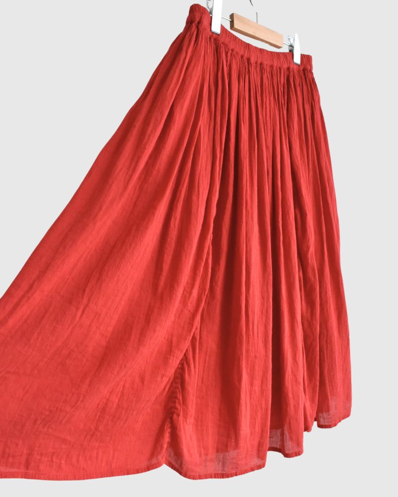 AUTO LOOM COTTON/LINEN PLAIN OVERDYE GATHERED SKIRT in Red