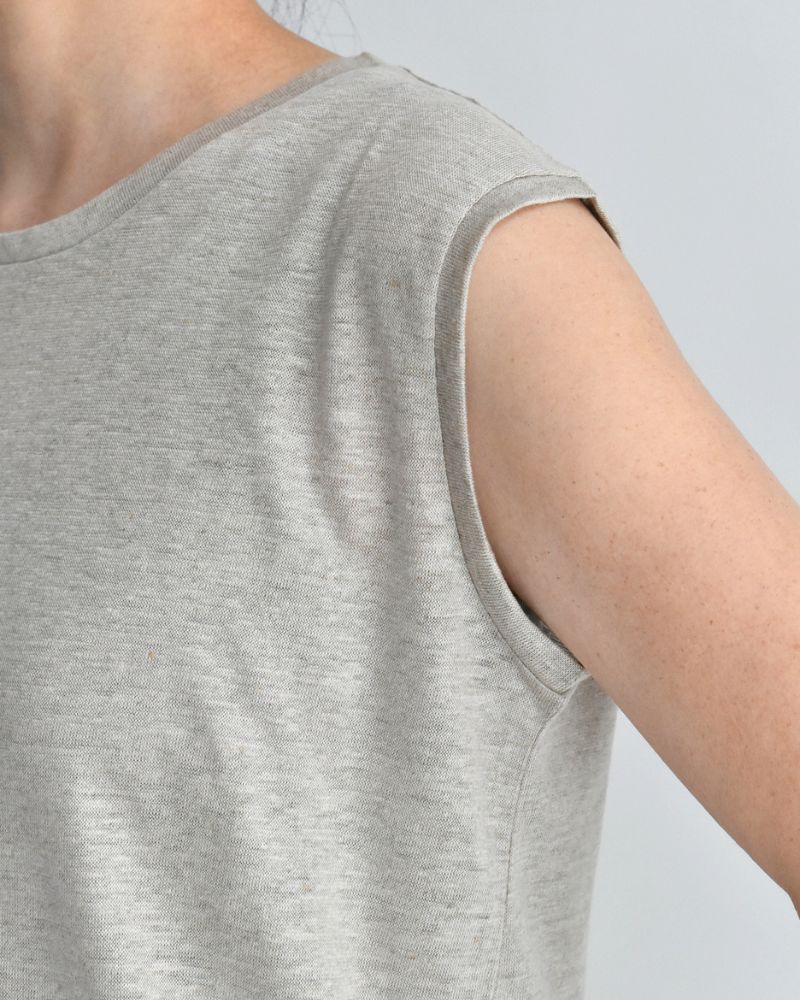 Crewneck Sleeveless T-Shirt in Natural