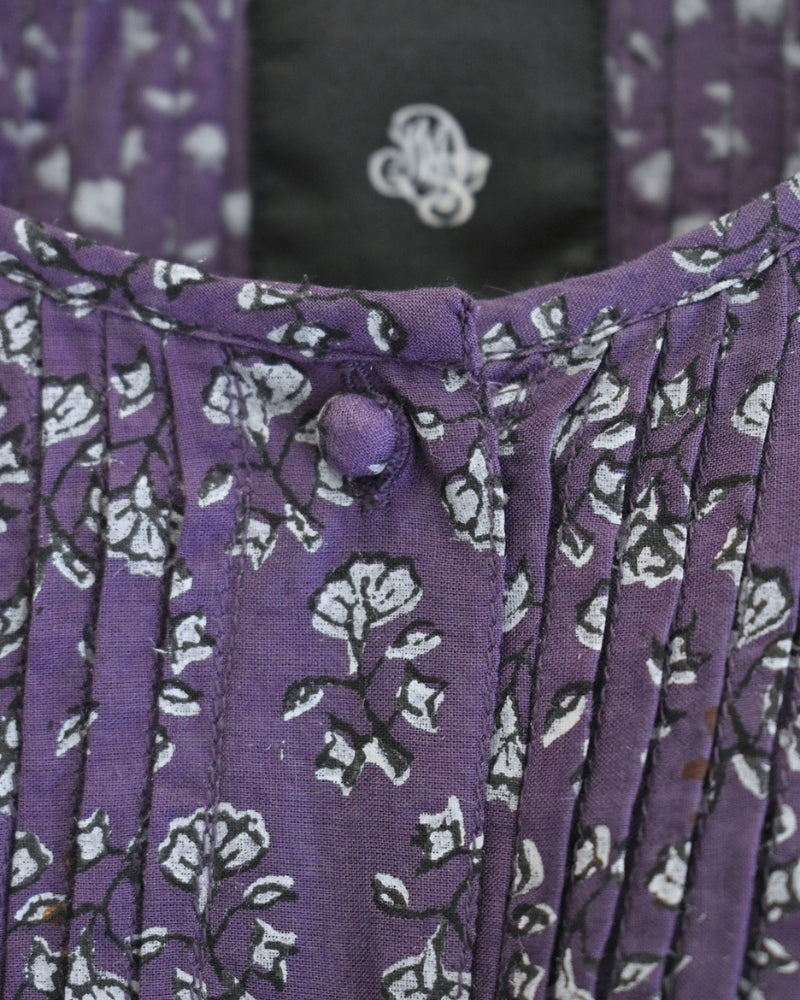 Crew-Neck Button Shirt with Pintuck in Purple
