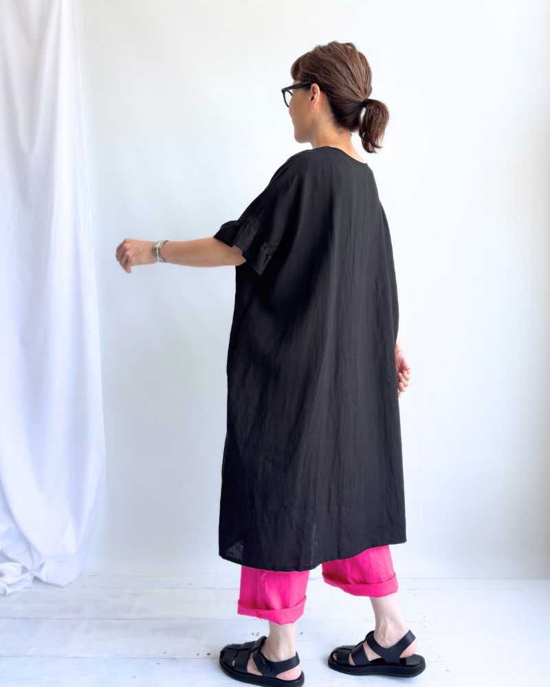 Frill top dress (LINEN) in Black