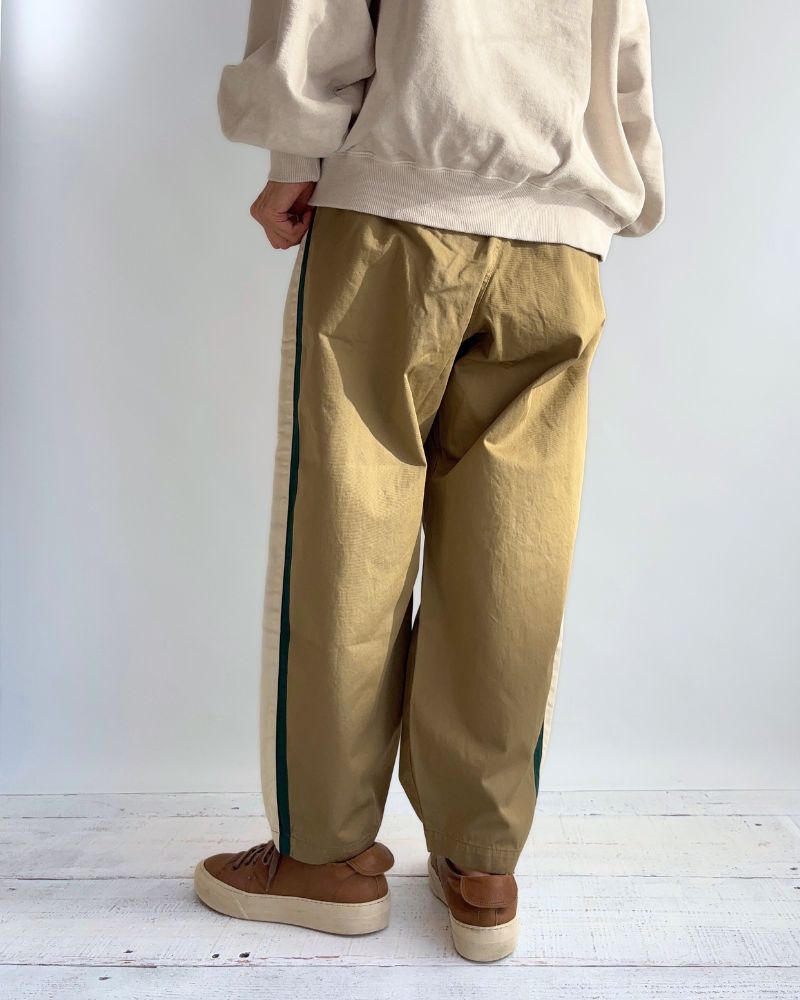 Compact Chino PENNIE Remake Baseball Pants in Beige