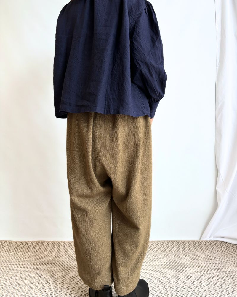 MERINO WOOL ORIHIMEDAKI PANTS in Beige