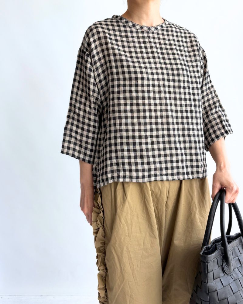 Gingham Check Pullover in Natural/Black