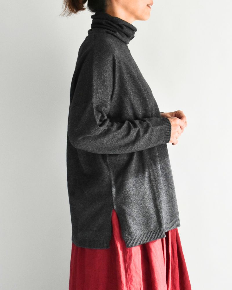 PLAIN STITCH DROP SHOULDER POLO NECK WITH SLIT in Charcoal