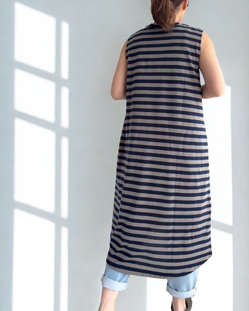 Sleeveless dress in Gray/Navy
