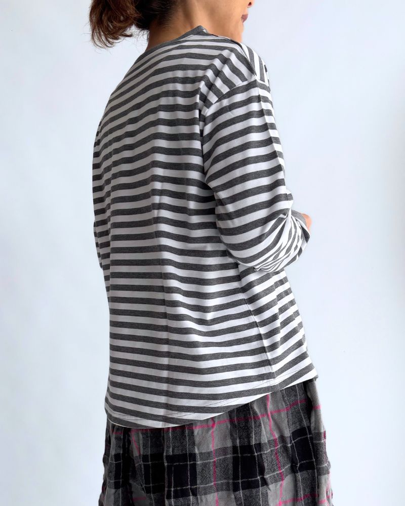 Gizandi Jersey Striped Long Tee in Charcoal/Off