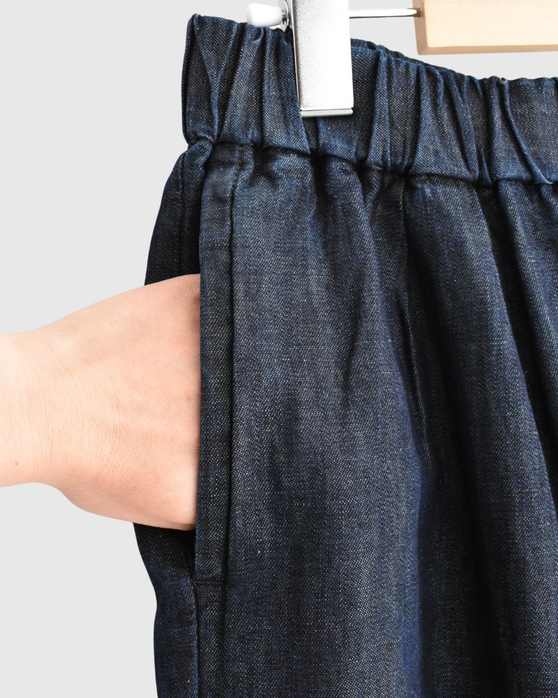 COTTON/LINEN DENIM 2TUCK TAPERED EASY PANTS in Navy