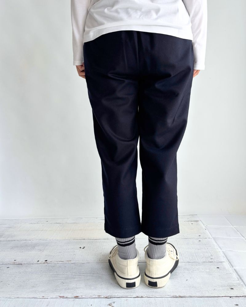 WOOL FLANNEL EASY TAPERED PANTS in Navy