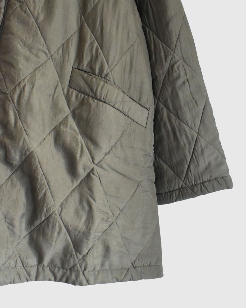 FRONT BUTTON SHORT COAT in Olive