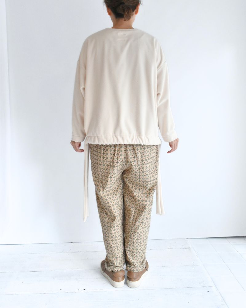 Fleece hem ribbon pullover in Milk