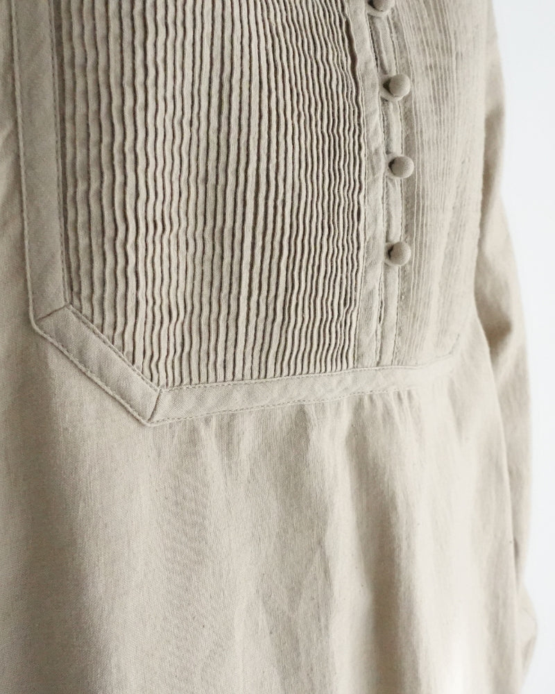 CREW-NECK BOSOM LONG SHIRT WITH MINI PINTUCK in Beige