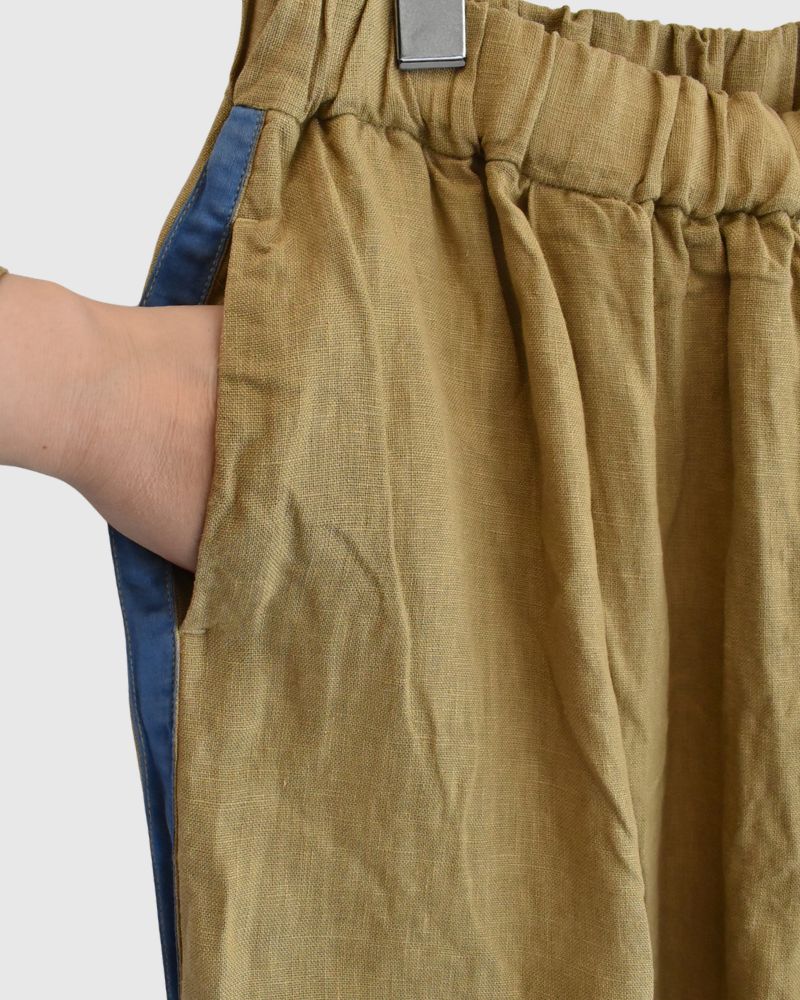 Side Line Kung Fu Pants in Brown Beige
