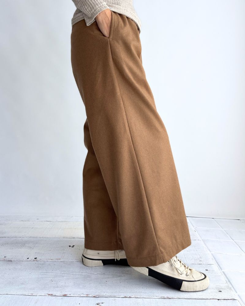 WOOL FLANNEL EASY WIDE PANTS in Camel